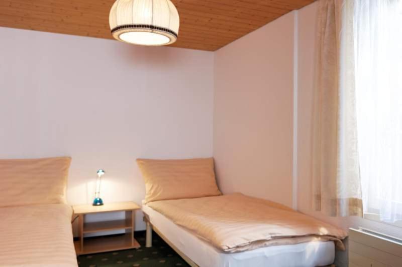 Ferienwohnung Bahnhoefli Lauterbrunnen Szoba fotó